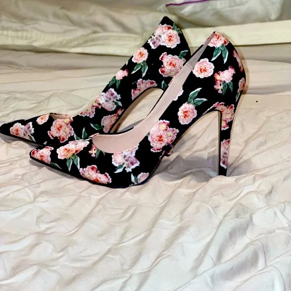 Aldo Shoes Perfect Black Floral Heel For Casual Or Work Poshmark